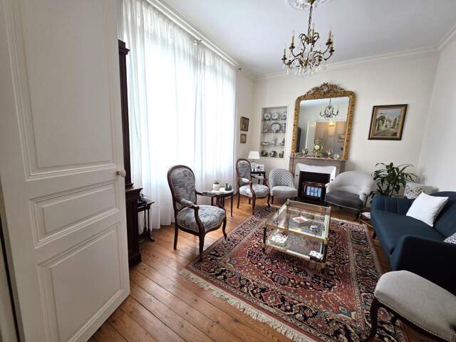 Maison Bourgeoise en coeur de ville de La Flèche / 5 chambres / garage — photo du bien