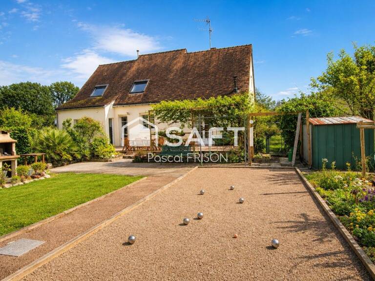 Un jardin de 2 500 m², quatre chambres et un cadre de vie exceptionnel Il ne manque plus que vous ! — photo 1