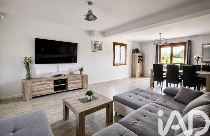 Vente Maison/villa 7 pièces — photo 2