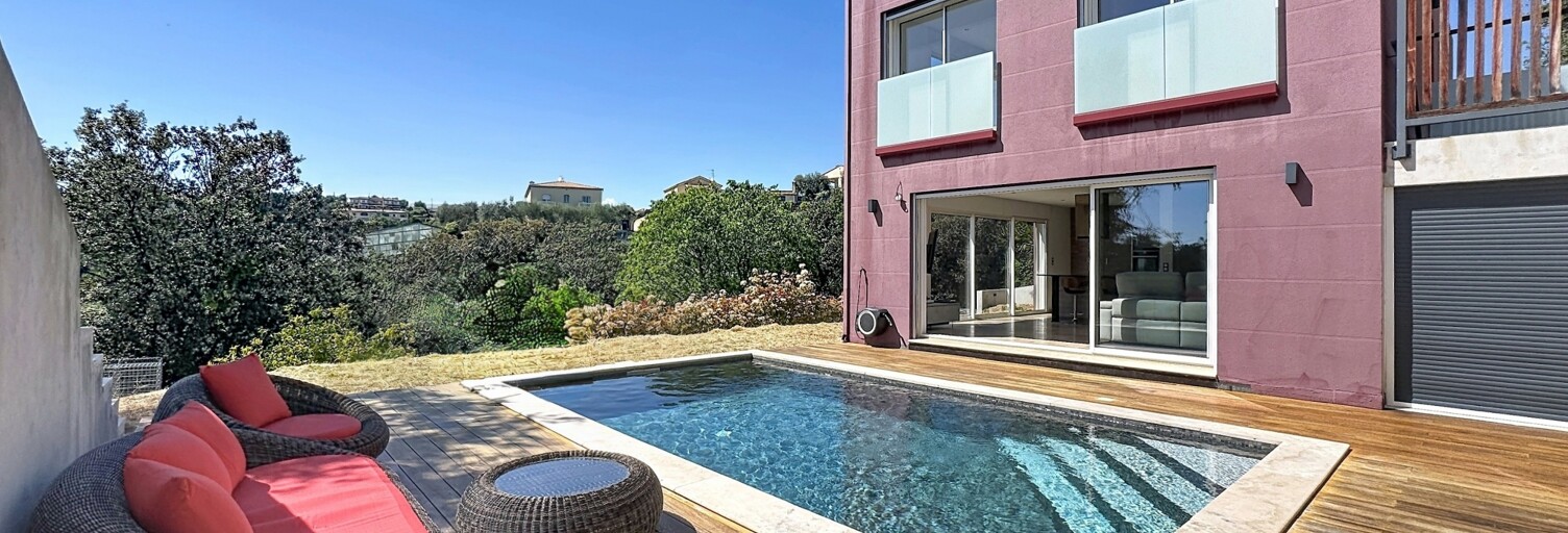 Maison 5 Pièces 138 m² à vendre à Nice (06100)