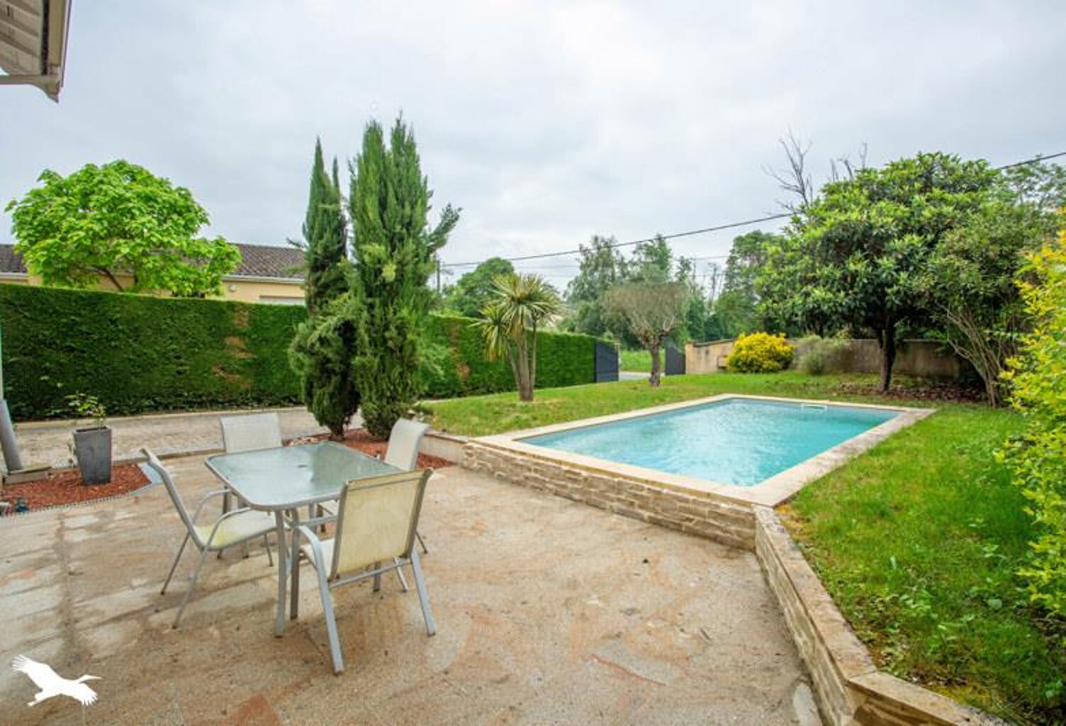Maison en pierre de 5 pièces principales — photo 1