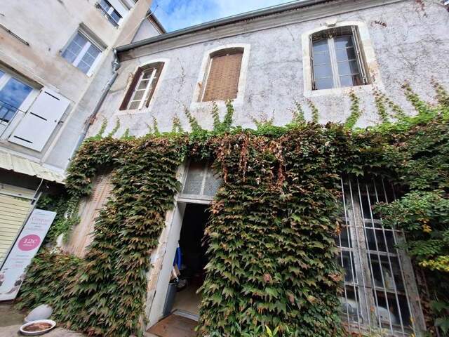Immeuble à Montluçon — photo du bien