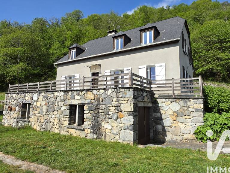 Vente Maison/villa 8 pièces — photo 1