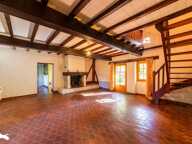 Maison en pierre de 5 pièces principales — photo 2