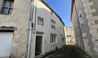 Immeuble   m² à vendre à Mauzé-sur-le-Mignon (79210)