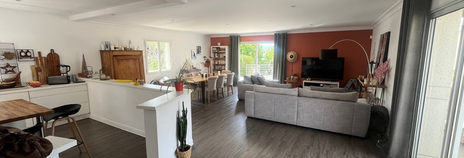 Maison 8 Pièces 208 m² à vendre à Jassans-Riottier (01480)