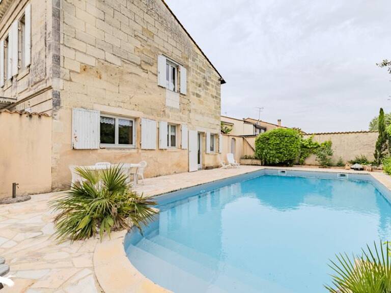 Maison en pierre de 9 pièces principales — photo 1