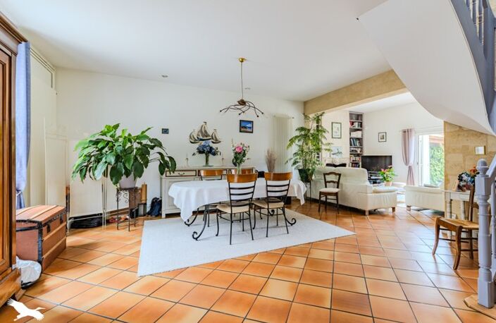 Maison en pierre de 9 pièces principales — photo 2
