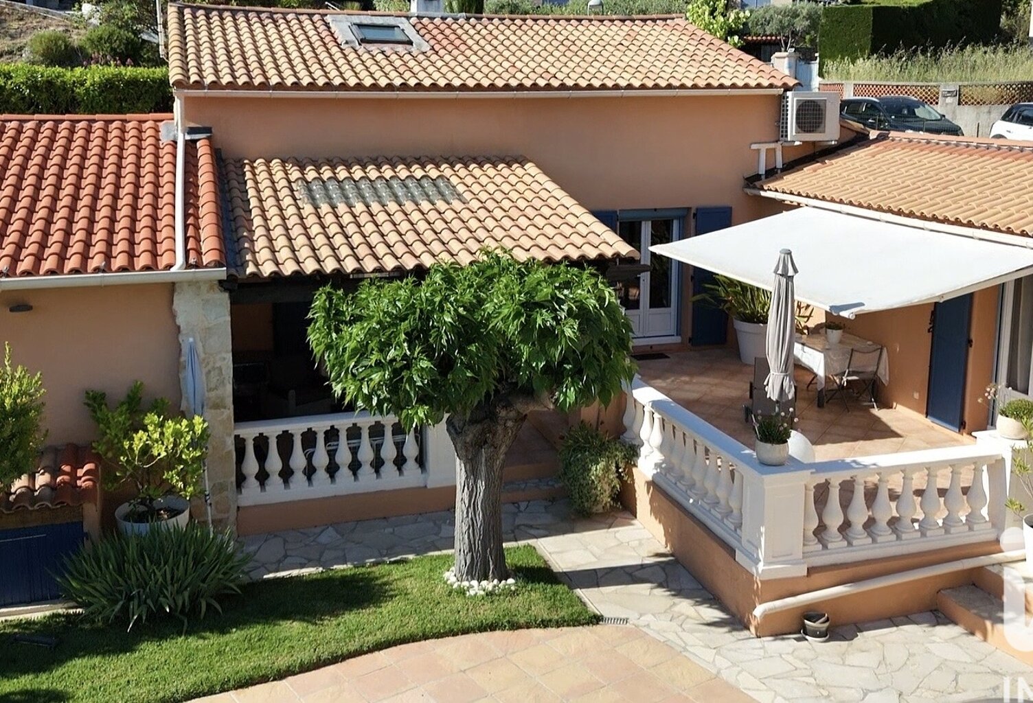 Vente Maison/villa 8 pièces — photo 1
