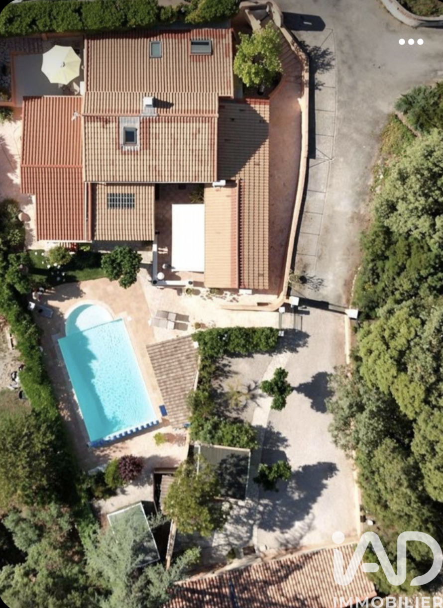 Vente Maison/villa 8 pièces - Photo 4