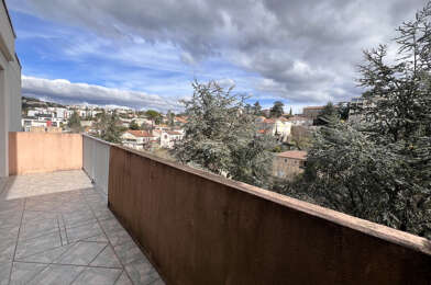 Appartement 4 pièces 725 €