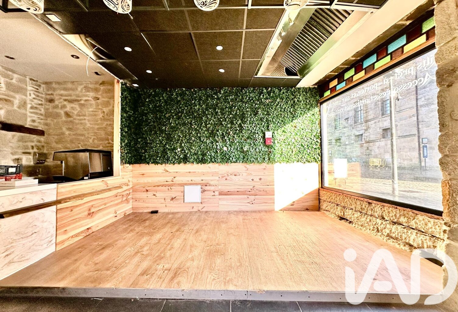 Vente Boutique/Local commercial 84 m&sup2; — photo 1