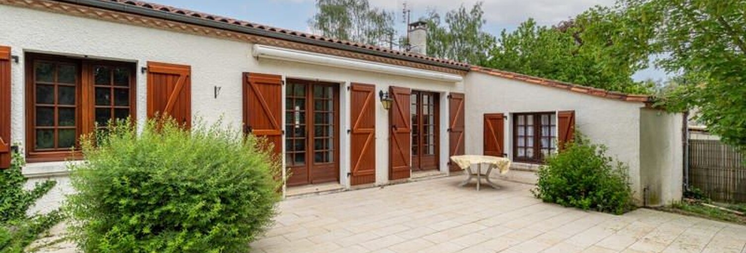 Maison 5 Pièces 96 m² à vendre à La Rochefoucauld-en-Angoumois (16110)