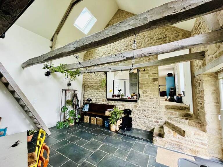 Maison en pierre de 5 pièces principales — photo 1