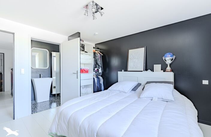 Maison en pierre de 8 pièces principales — photo 3