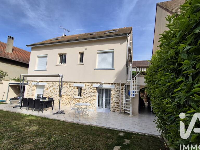 Vente Maison/villa 9 pièces — photo 1