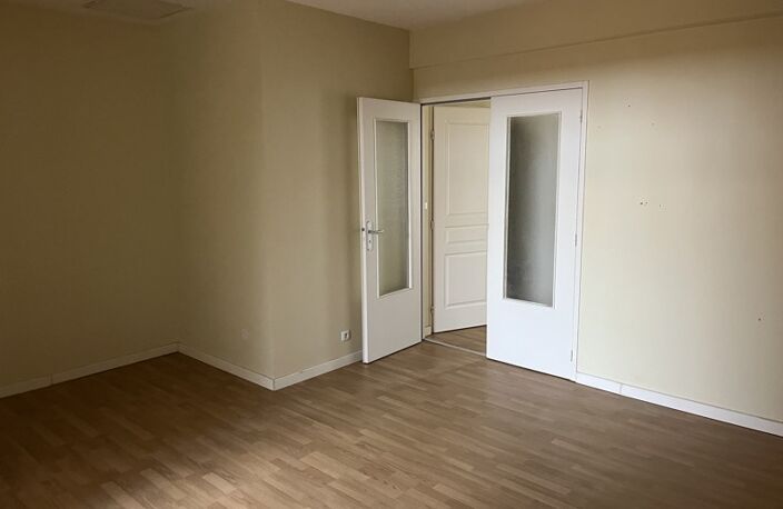 Maison de bourg de 5 pièces principales — photo 3