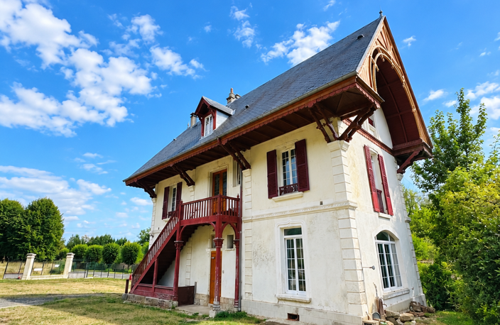 Vente Maison/villa 8 pièces — photo 2