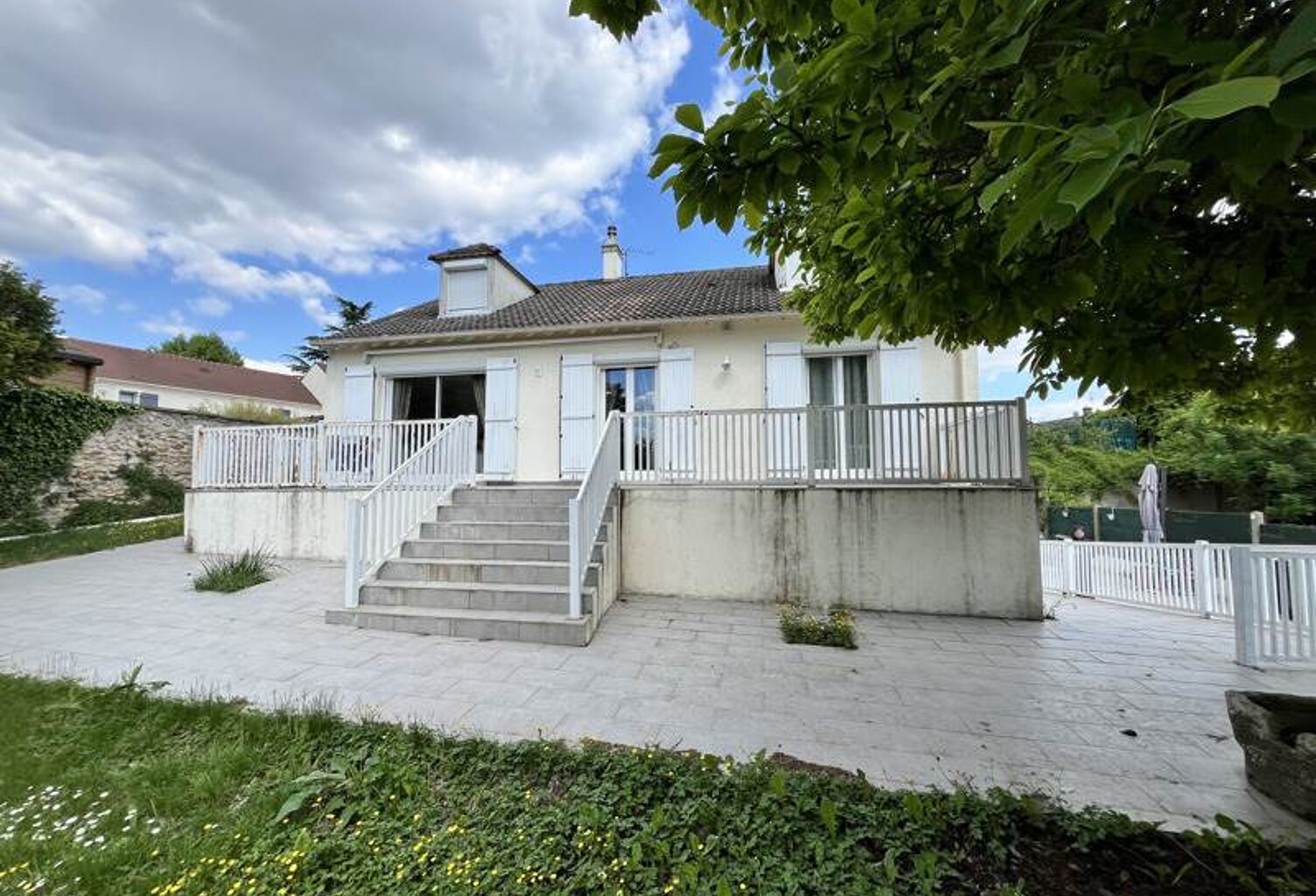 Pavillon de 7 pièces principales — photo 1