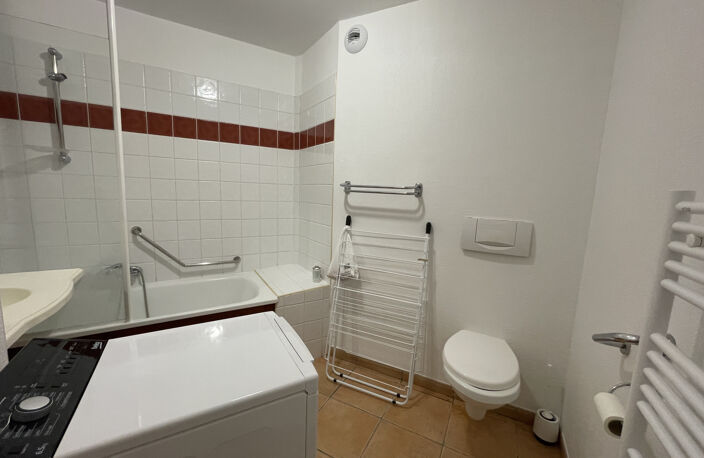 Appartement T1 bis meublé et équipé proche centre ville. — photo 5