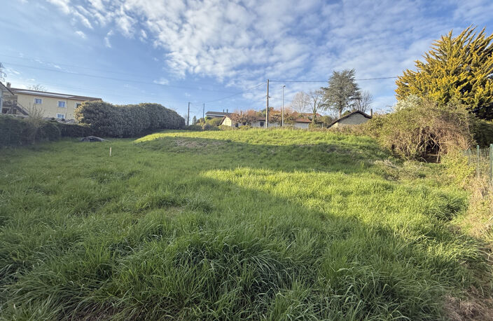 Terrain constructible au calme sur les hauteurs de La Tour Du Pin — photo 2