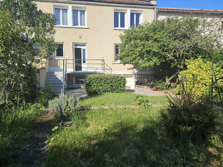 Poitiers Bel Air, Maison 125 m2 avec 3 chambres, garage et j — photo 1