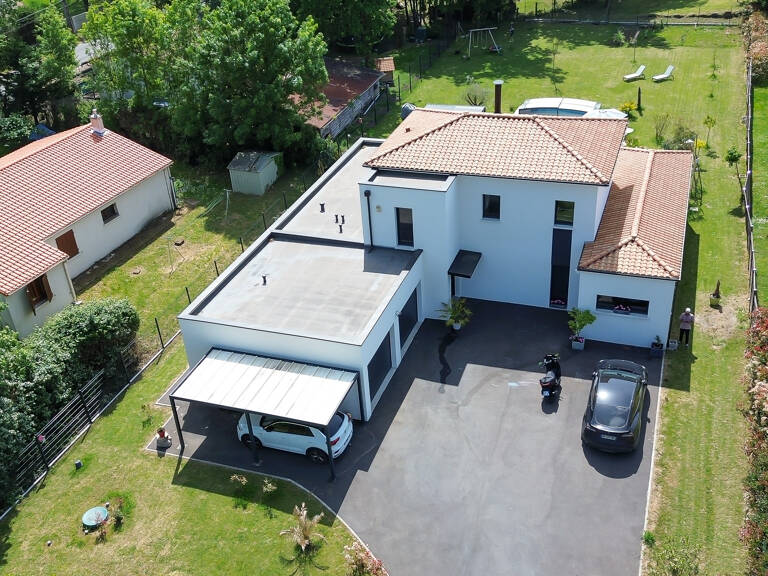 LA PRESTIGIEUSE — photo 1