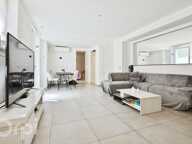 APPARTEMENT 4 PIÈCES - COUR PRIVATIVE - STATIONNEMENT — photo 3