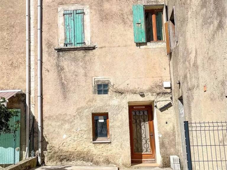 IMMEUBLE DE 87 M² HABITABLES A RENOVER - — photo 1