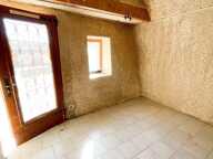 IMMEUBLE DE 87 M² HABITABLES A RENOVER - — photo 2