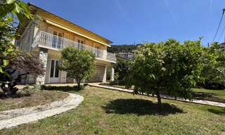 Maison 5 Pièces 135 m² à louer à Nice (06300)