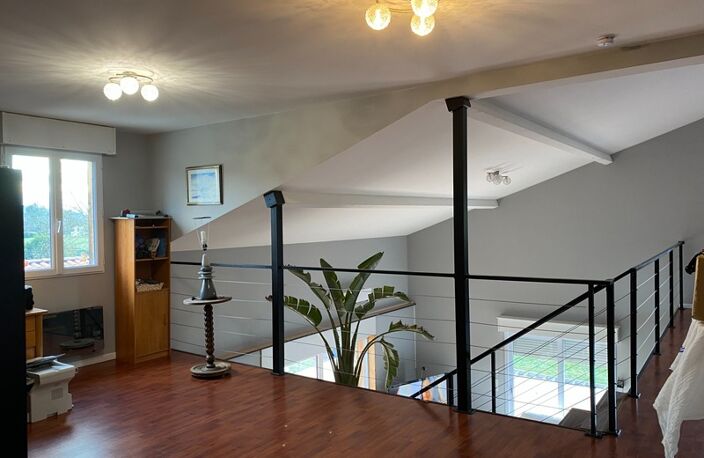 Belle maison en bois et son gîte, situation idéale ! — photo 4