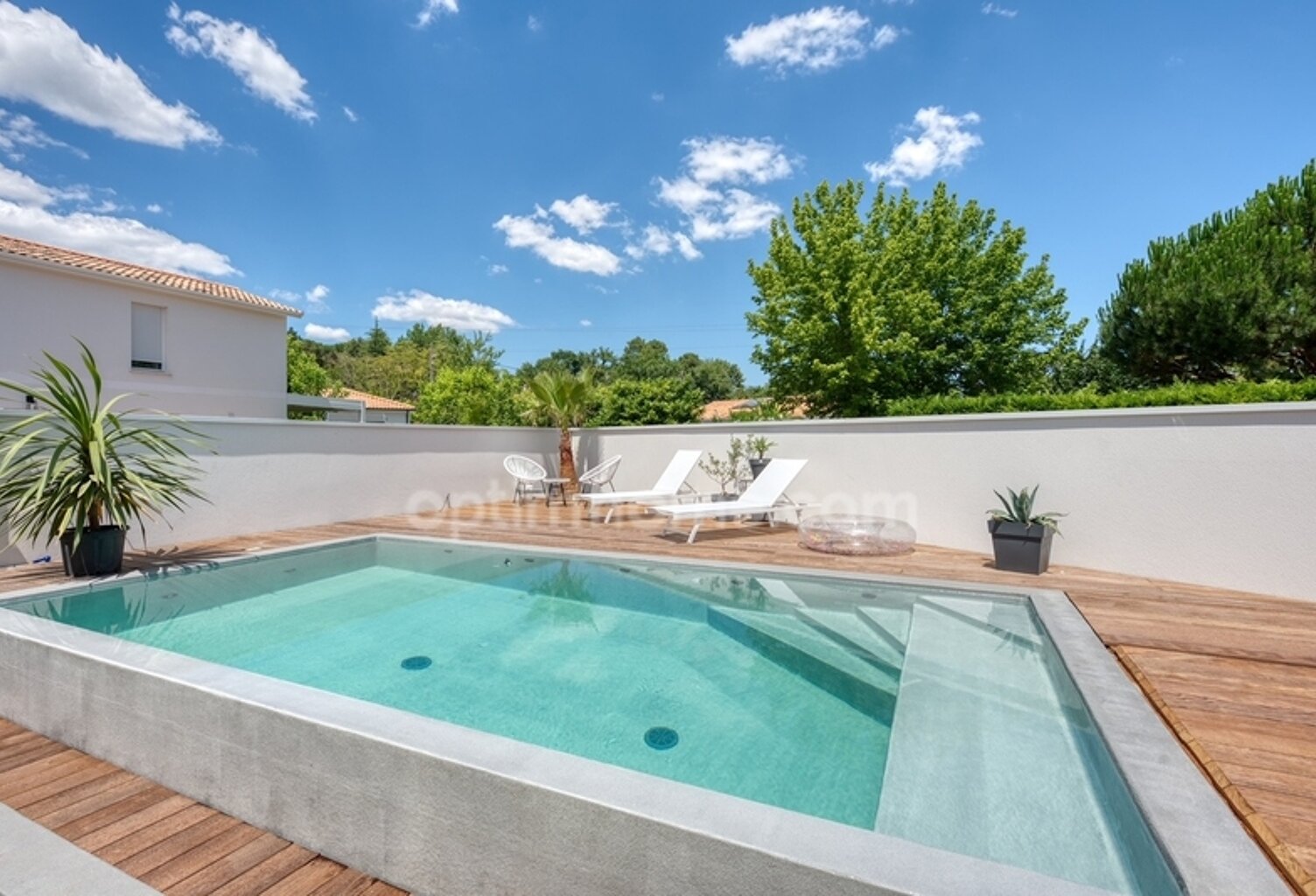Maison familiale avec piscine à débordement – Cadre privilégié aux portes de Bordeaux (33) — photo 1