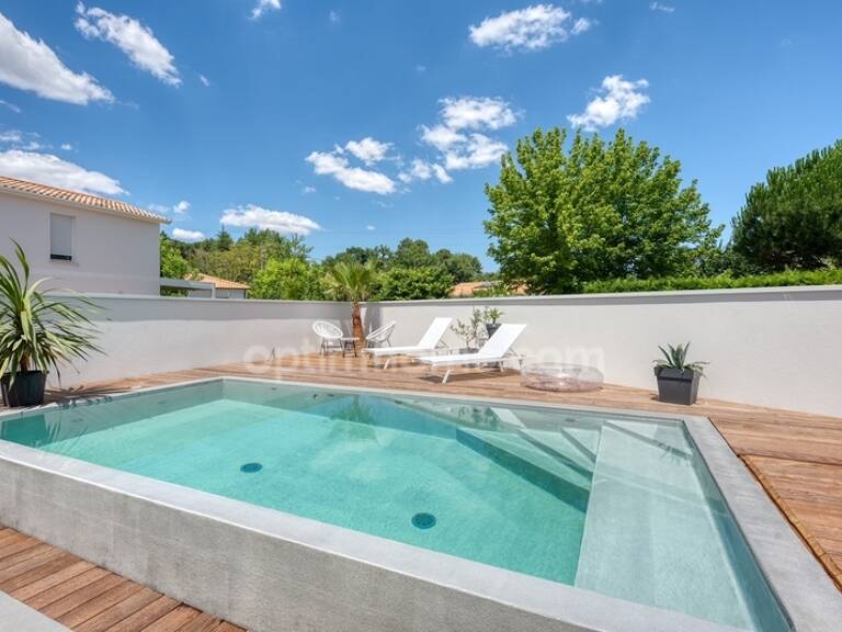 Maison familiale avec piscine à débordement – Cadre privilégié aux portes de Bordeaux (33) — photo 1