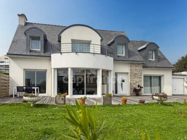 MAISON CONTEMPORAINE DE 180 M2 A BREST LAMBEZELLEC — photo du bien