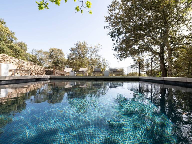 Propriete à vendre : Exceptionnel ensemble de Bories au cœur du Luberon, à Gordes (84) 3 suites, piscine — photo 1