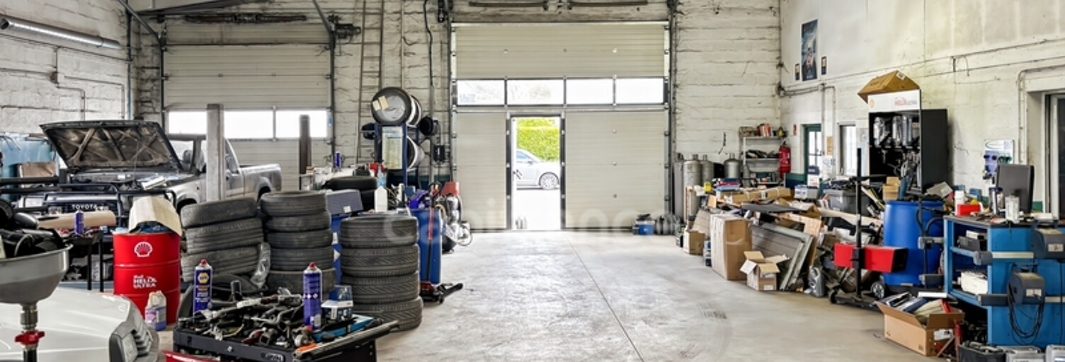 Local industriel 3 Pièces 540 m² à vendre à Saint-Rémy-du-Val (72600)