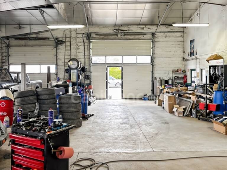 A VENDRE GARAGE AUTOMOBILE  SAINT REMY DU VAL (72) — photo 1