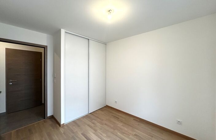 À vendre – Appartement T3 de 66,60 m² à La Roche-sur-Foron (74) — photo 3
