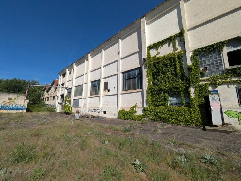 Locaux industriels à louer GIVORS (69) 2250 m² — photo 1