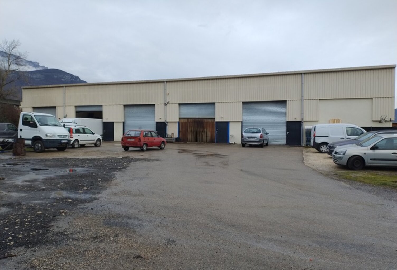Dpt Isère (38), à louer SAINT VINCENT DE MERCUZE Local industriel 90 m² — photo 1