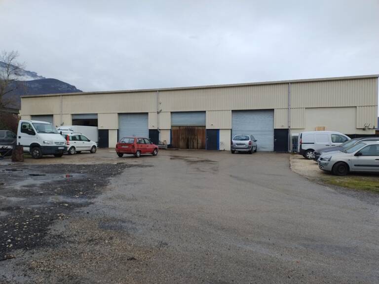 Dpt Isère (38), à louer SAINT VINCENT DE MERCUZE Local industriel 90 m² — photo 1