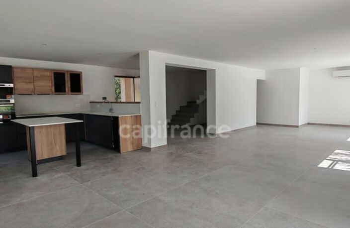 Maison à vendre 6 pièces FONTVIEILLE (13) — photo 3