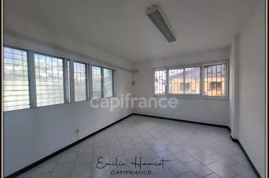 Appartement 4 pièces 900 €