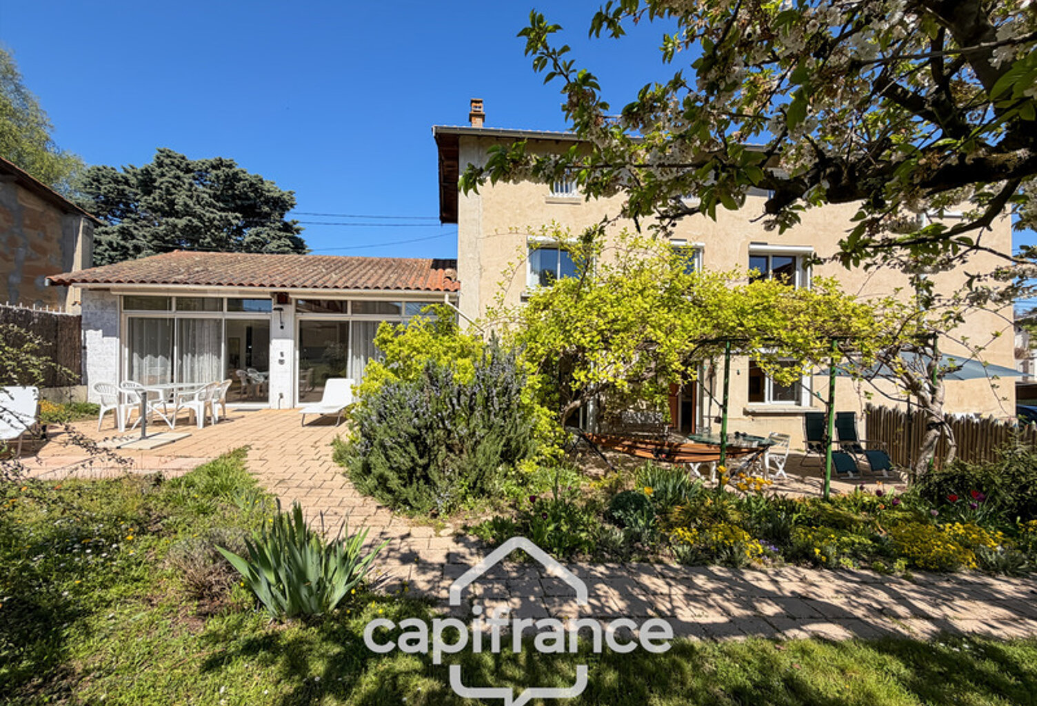 Maison à vendre 8 pièces SAINT PRIM (38) — photo 1