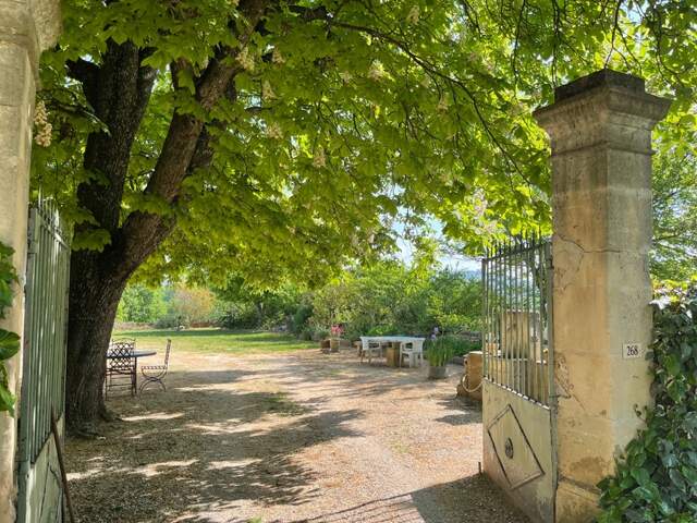 Maison de hameau à rénover  ROUSSILLON (84) — photo du bien