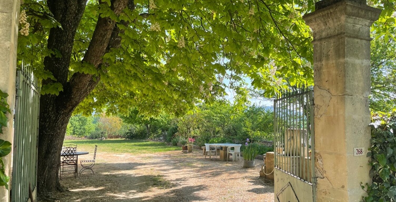 Maison de hameau à rénover  ROUSSILLON (84) — photo 1