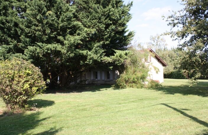 Maison à vendre 7 pièces proche de CUISERY (71) Maison au calme 200m2 - 5 chambres sur 3064m2 de terrain clos à 238 000 € — photo 2
