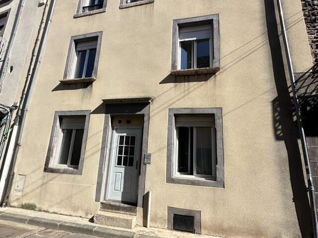 Immeuble à vendre BEAUMONT (63) 5 appartements — photo du bien