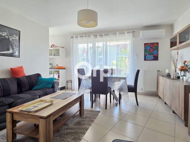 Appartement À Vendre — photo du bien